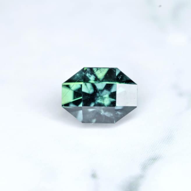 sapphire 0.65 ct