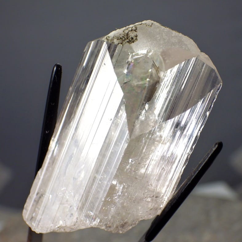 danburite rough 99.70 ct