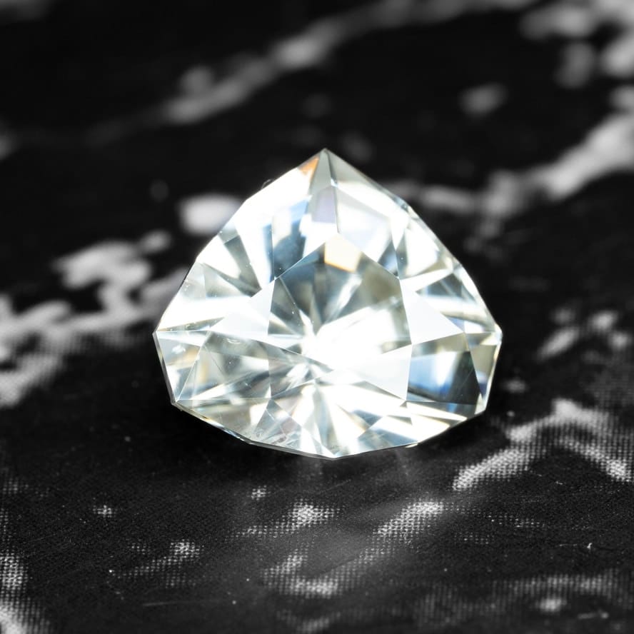 white zircon 1.97 ct
