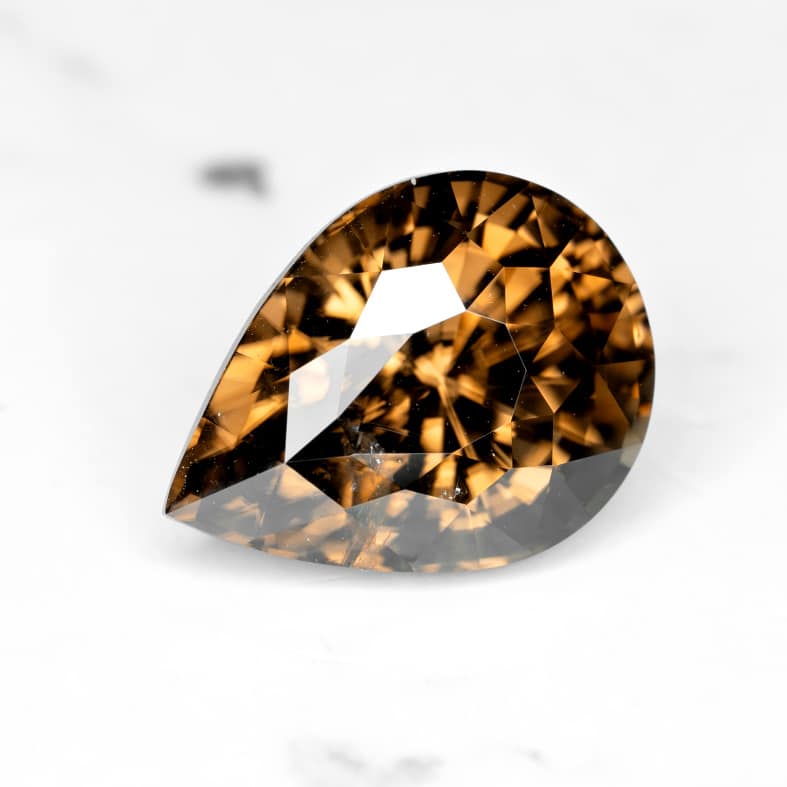 natural zircon 7.15 ct