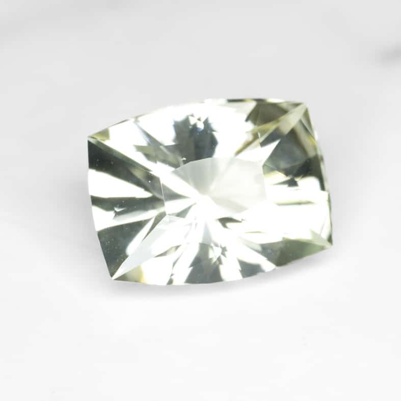 gold oregon sunstone 2.73 ct