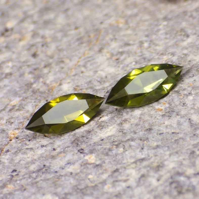 peridot 1.35 ct