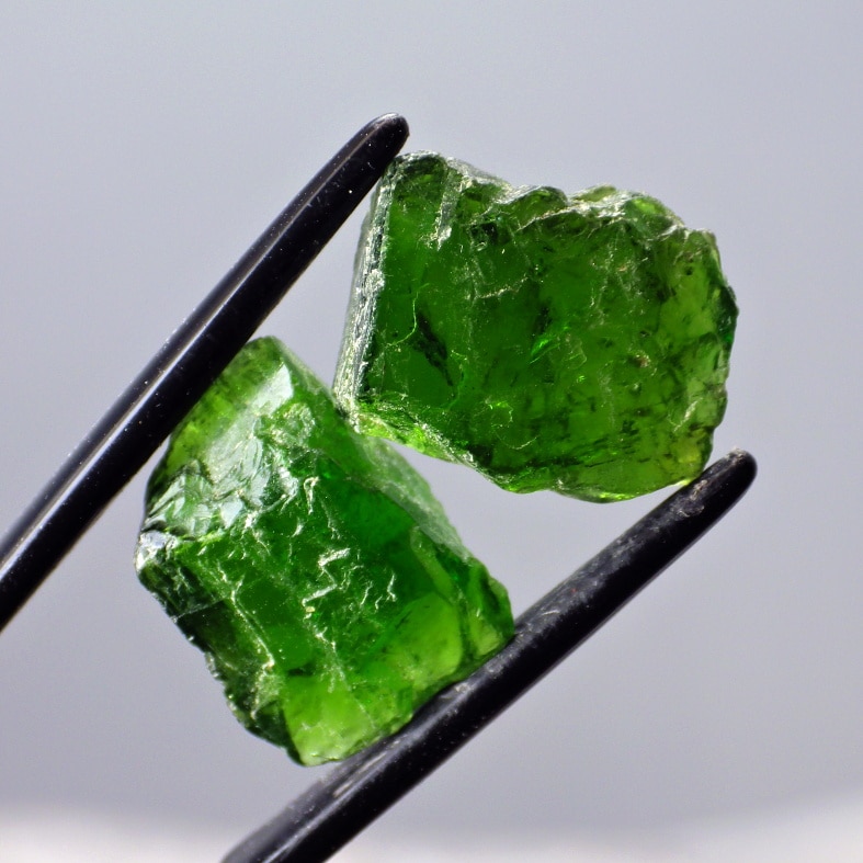 chrome diopside rough 12.15 ct